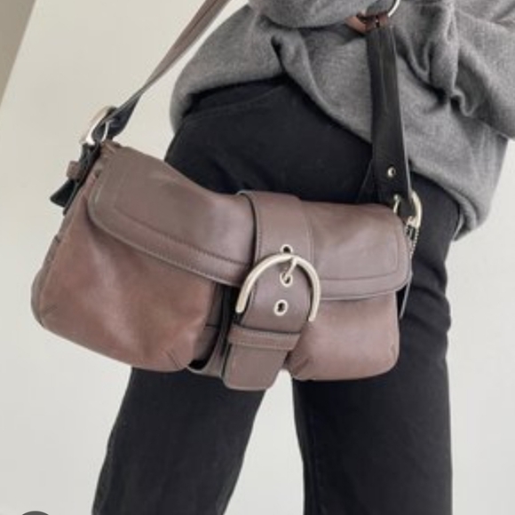 Handbags - ✨️Your New Favorite VINTAGE COACH SOHO BAG! Soft Brown Leather With Buckle.